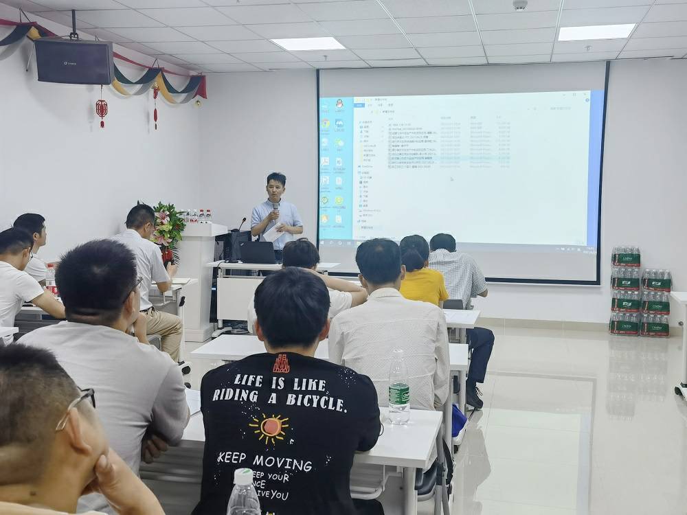 Y1体育(中国)有限公司-官网药业技术交流会 (3) - 副本.jpg